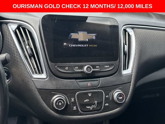Used 2018 Chevrolet Malibu LT w/ Driver Confidence Package FWD image 16