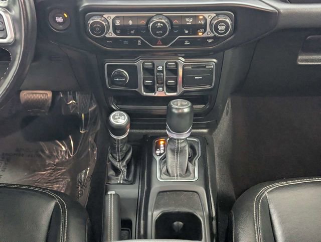 Used 2022 Jeep Wrangler Unlimited Sahara w/ Cold Weather Group image 12