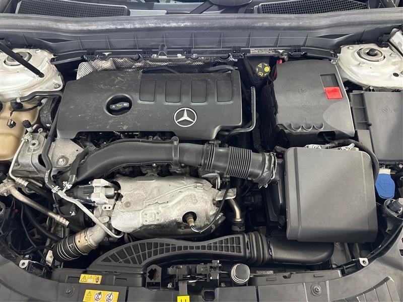 Used 2020 Mercedes-Benz GLB 250 4MATIC image 23