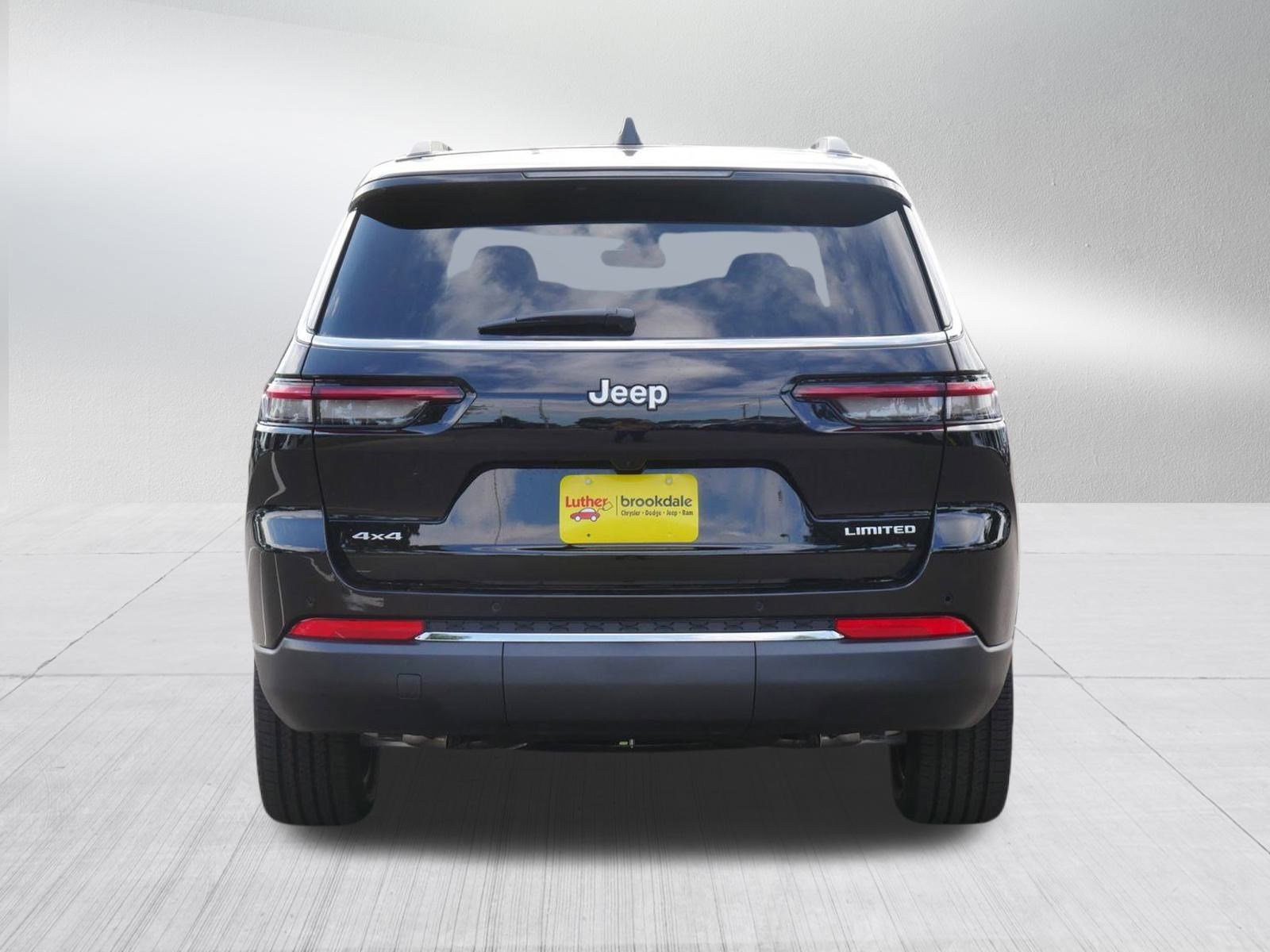 New 2025 Jeep Grand Cherokee L Limited w/ Trailer Tow Package image 6