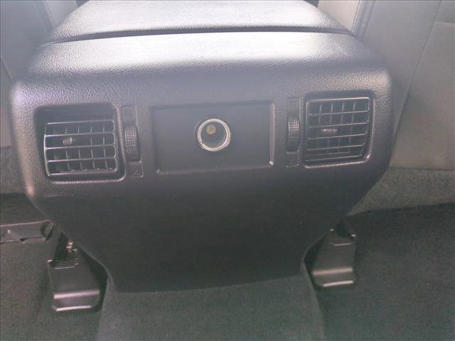 Used 2017 Toyota Tundra SR5 w/ TRD Off Road Package image 18