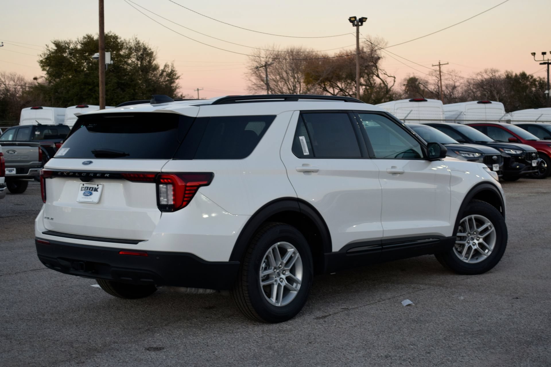 New 2026 Ford Explorer Active RWD image 6