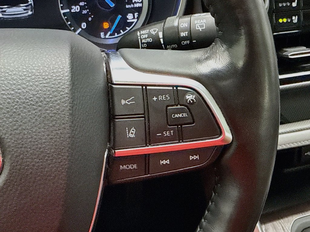 Used 2020 Toyota Highlander Platinum AWD/4WD image 12