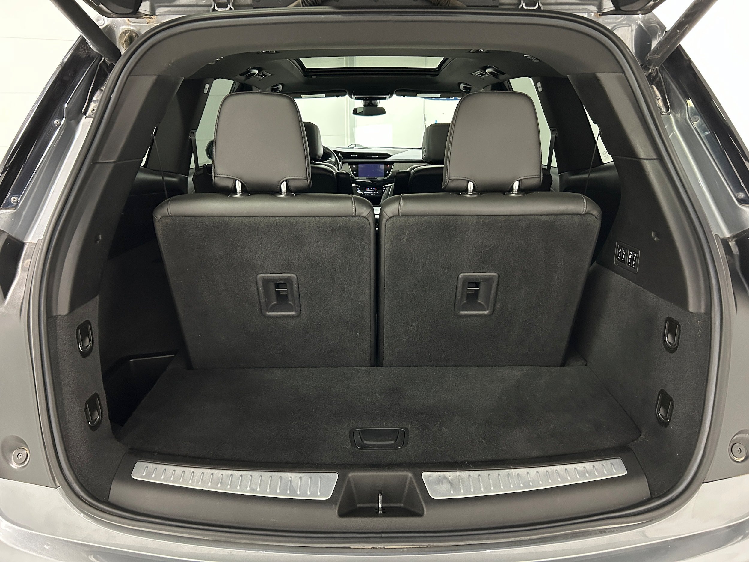 Used 2020 Cadillac XT6 Sport AWD/4WD image 36