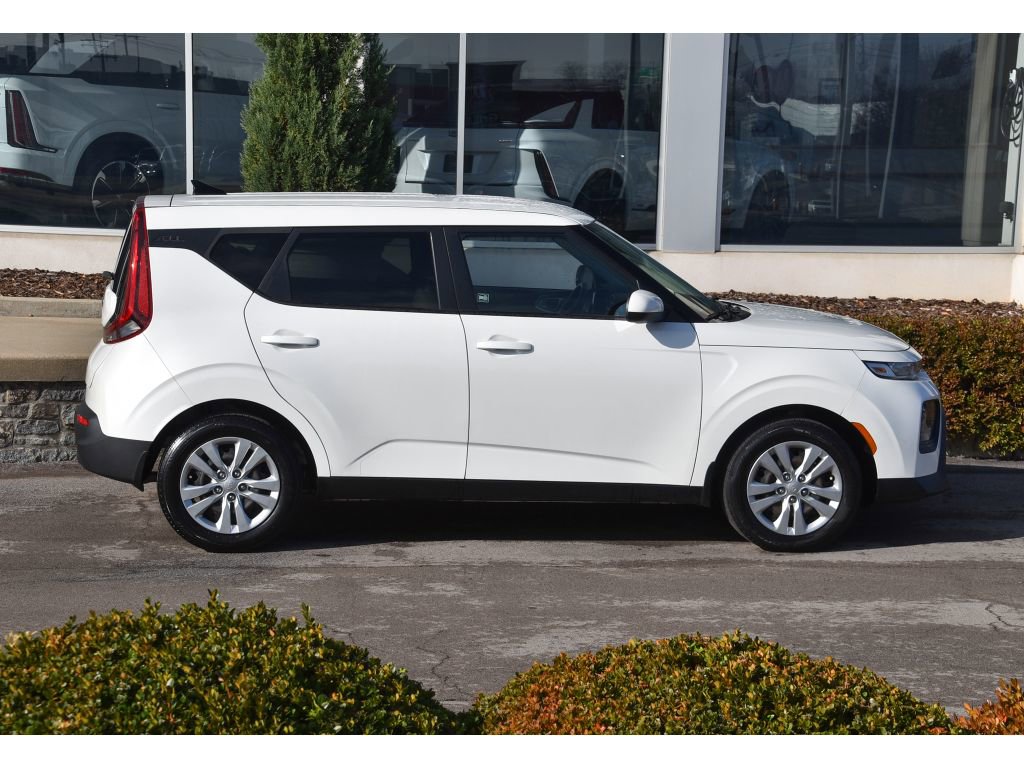 Used 2020 Kia Soul LX image 3