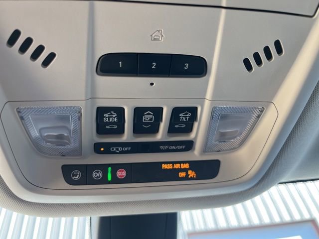 Used 2024 Buick Enclave Avenir w/ Avenir Technology Package image 17