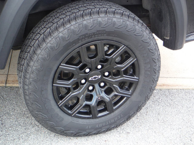 Used 2024 Chevrolet Colorado Trail Boss w/ Advanced Trailering Package AWD/4WD image 7