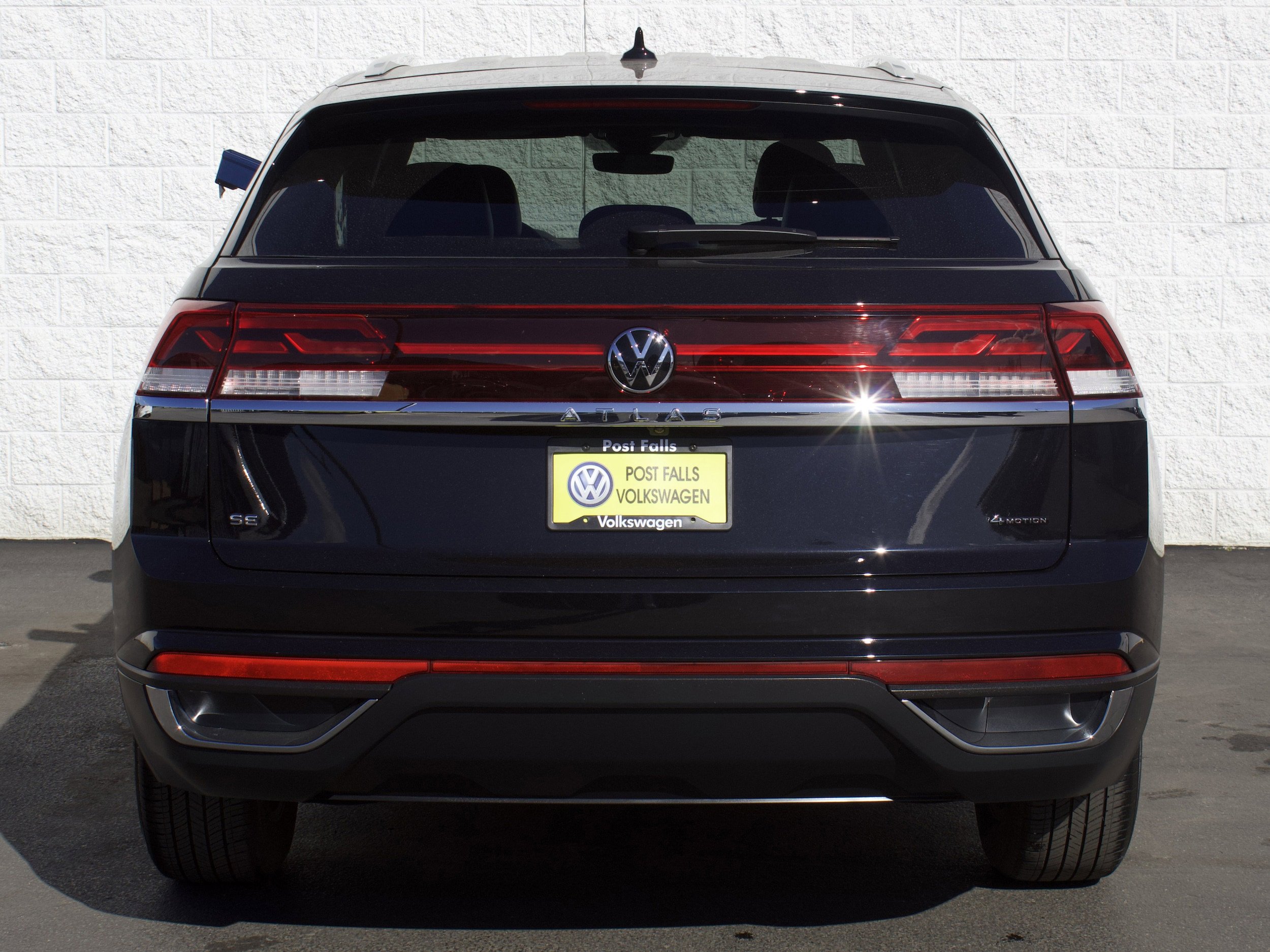 Used 2024 Volkswagen Atlas Cross Sport SE AWD/4WD image 7
