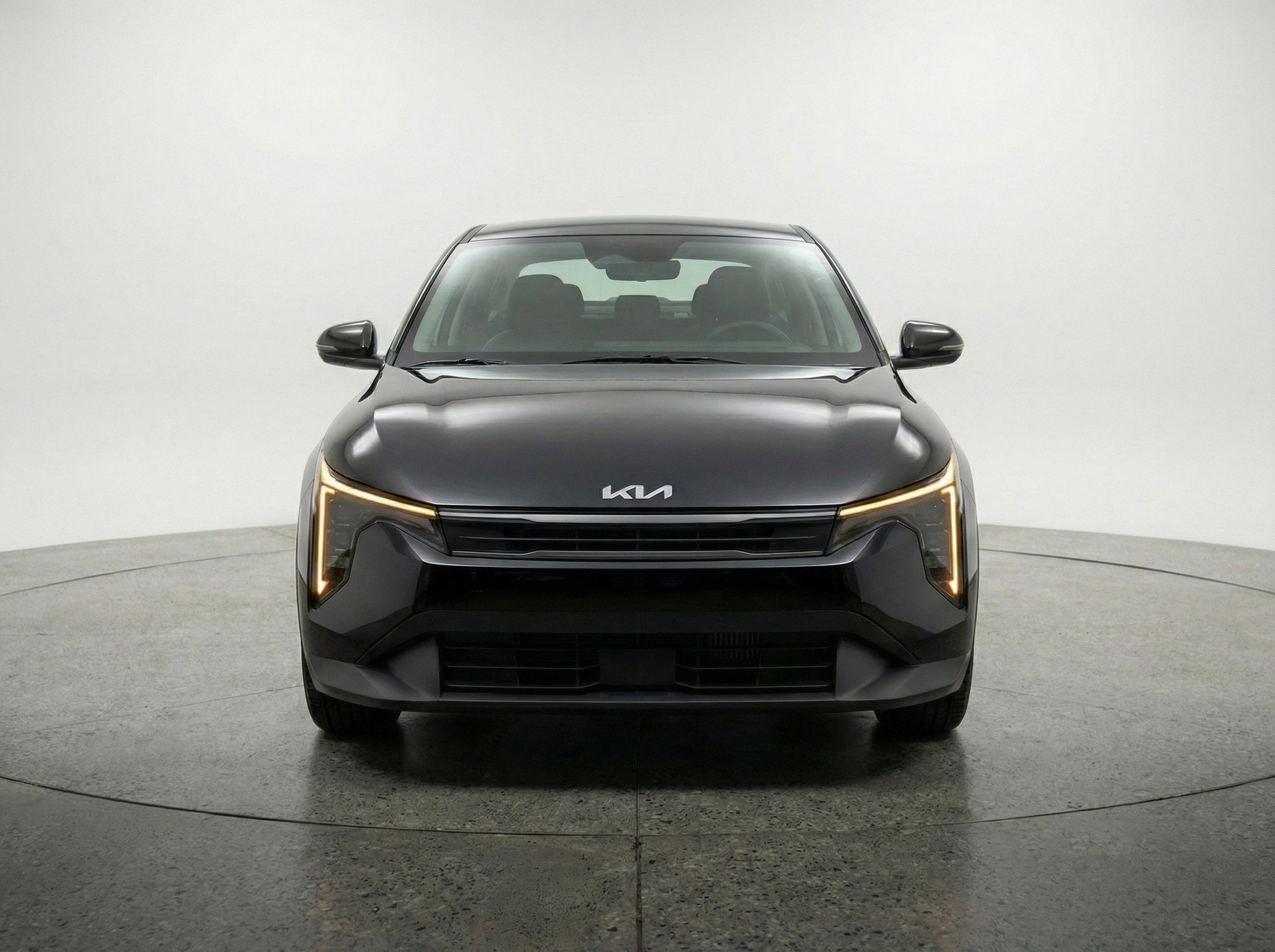 Used 2025 Kia K4 LXS image 2