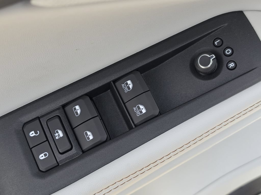 New 2026 Jeep Cherokee Overland w/ Advanced Pro Tech Group AWD/4WD image 18