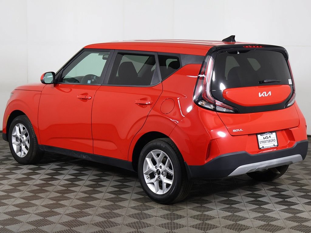 Used 2024 Kia Soul S FWD image 8