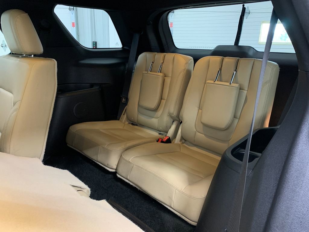 Used 2017 Ford Explorer XLT w/ Equipment Group 202A image 21