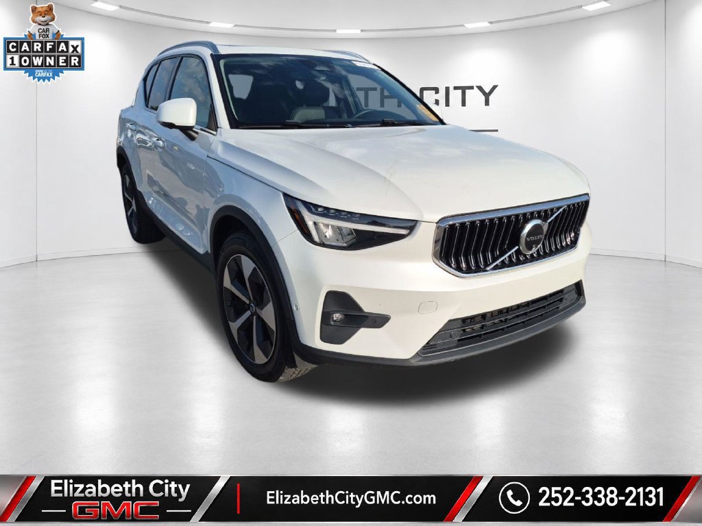 Used 2024 Volvo XC40 B5 Plus