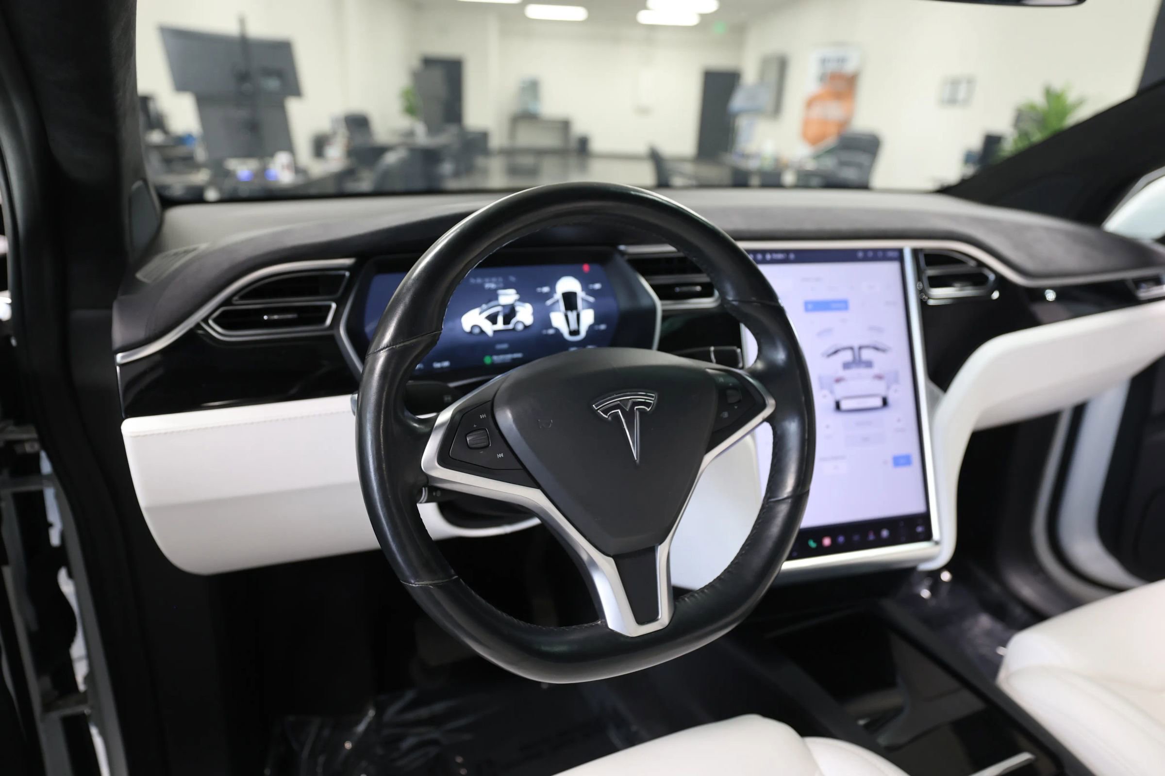 Used 2017 Tesla Model X 75D AWD/4WD image 21