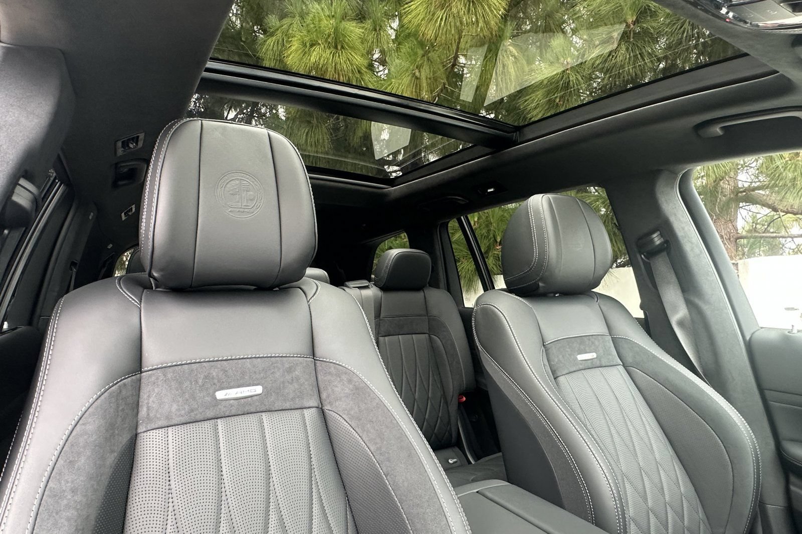 New 2026 Mercedes-Benz GLS 63 AMG 4MATIC image 18
