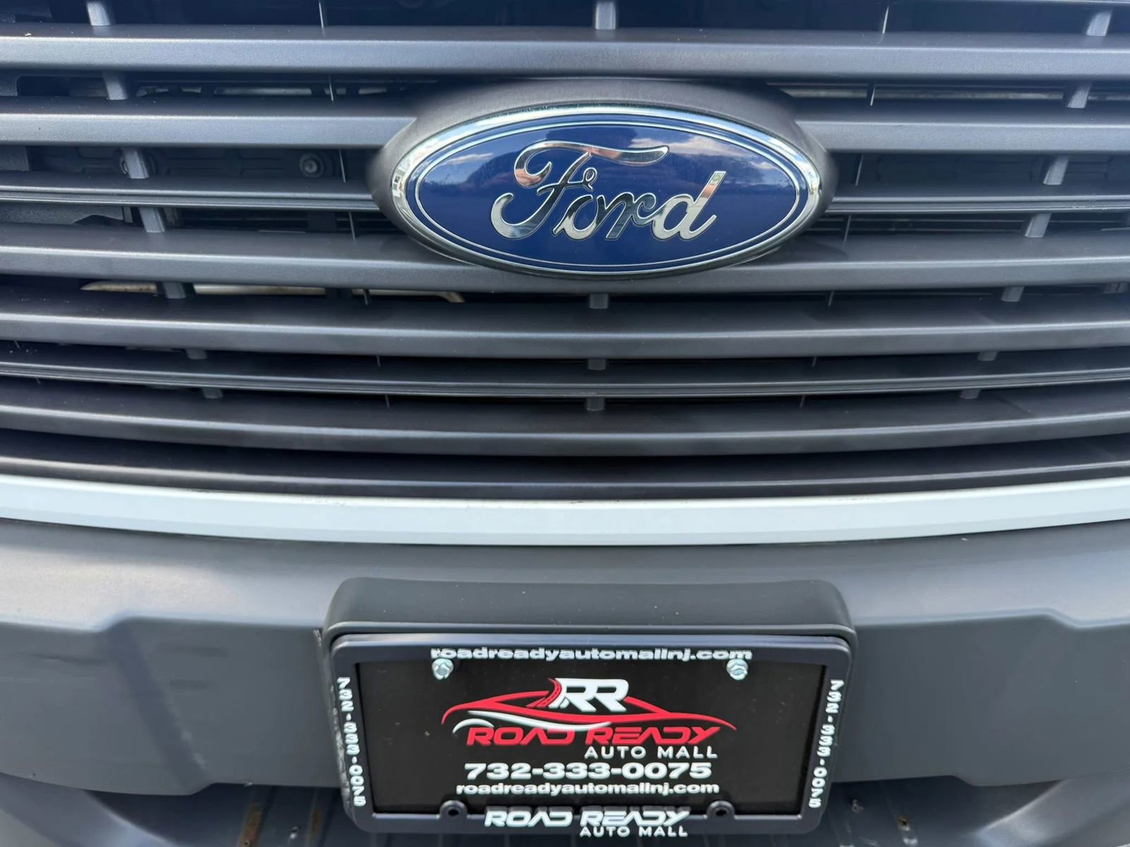 Used 2018 Ford Transit 250 148 Medium Roof RWD image 45