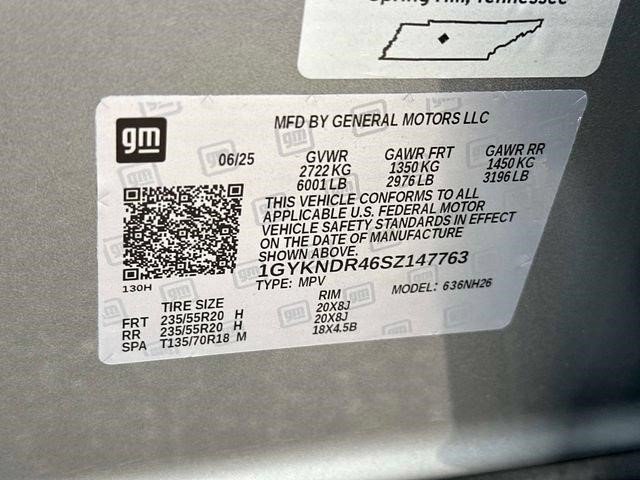 Certified 2025 Cadillac XT5 Premium Luxury w/ LPO, Floor Liner Package AWD/4WD image 28