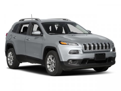 Used 2016 Jeep Cherokee Latitude w/ Comfort/Convenience Group image 9