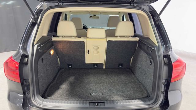 Used 2017 Volkswagen Tiguan S FWD image 33