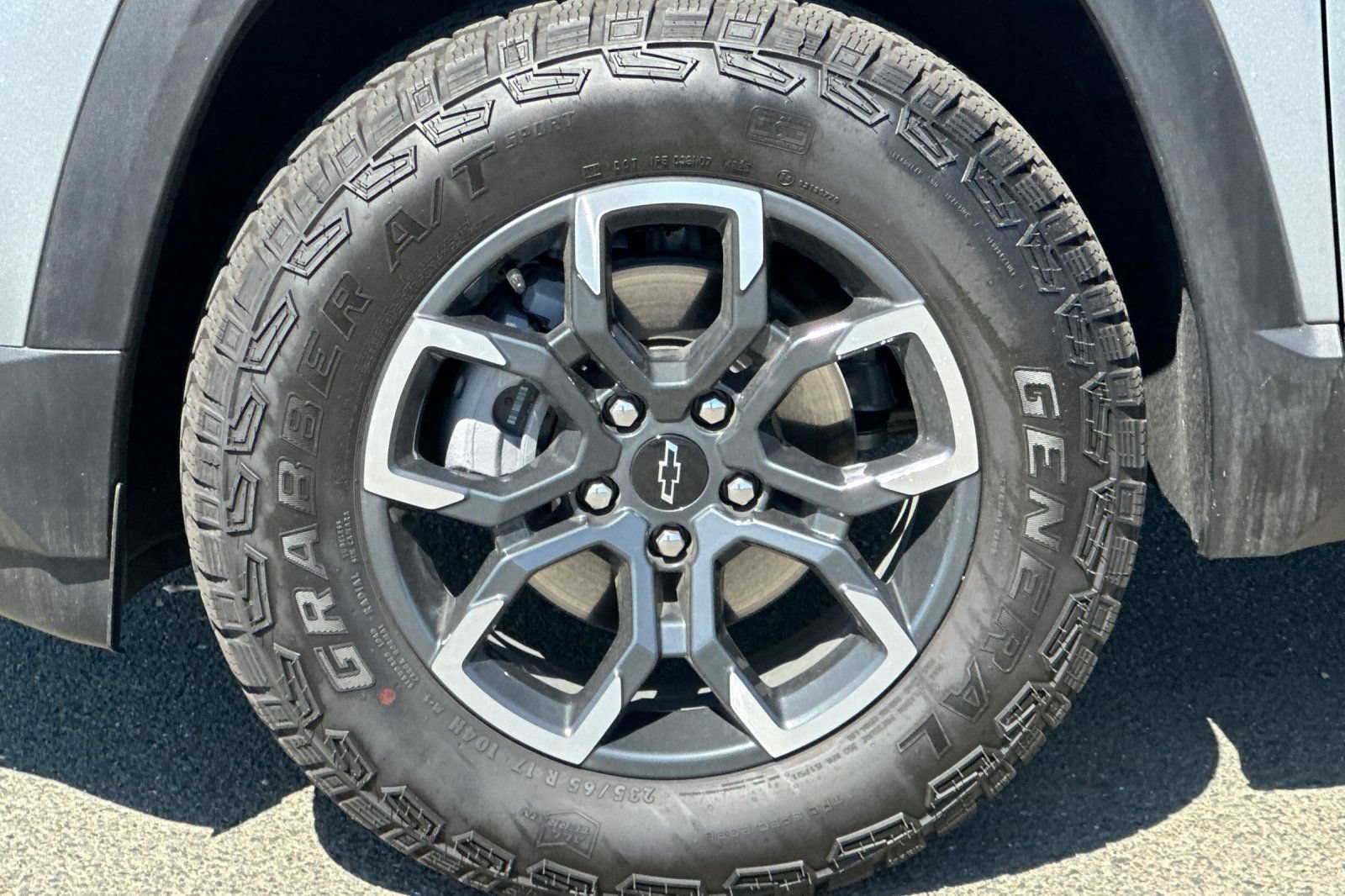 Used 2026 Chevrolet Equinox ACTIV AWD/4WD image 27