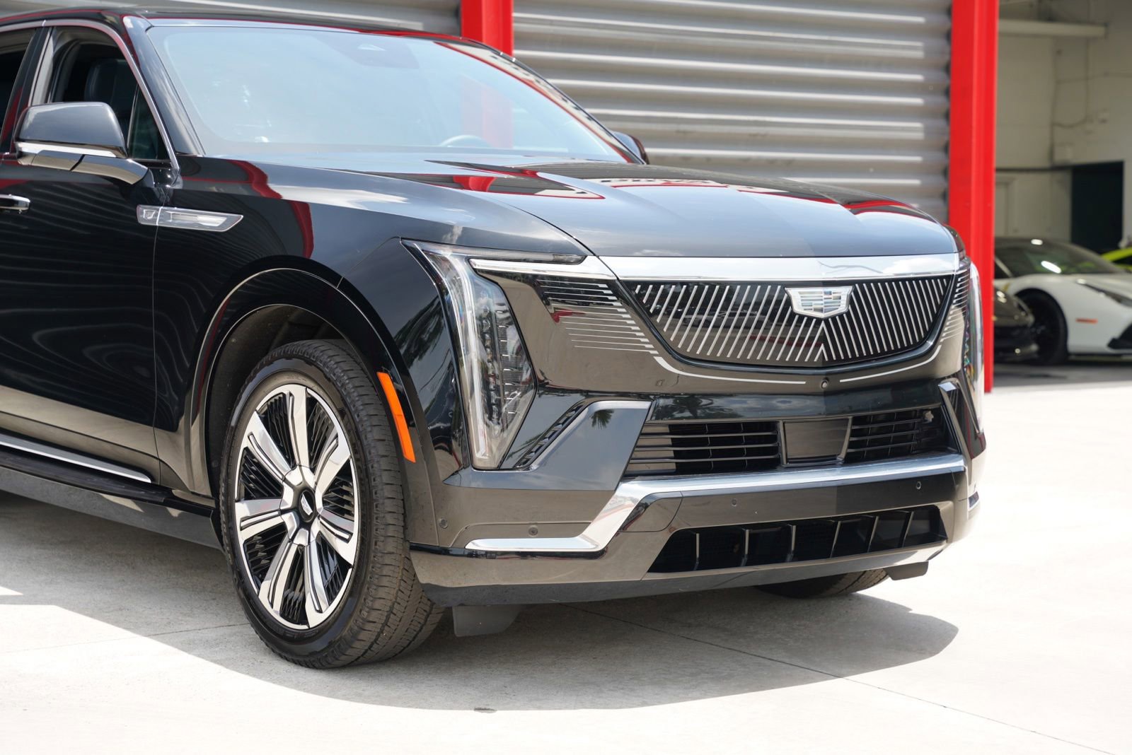 Used 2025 Cadillac Escalade IQ Luxury 2 w/ LPO, Premium Carpet Package AWD/4WD image 7
