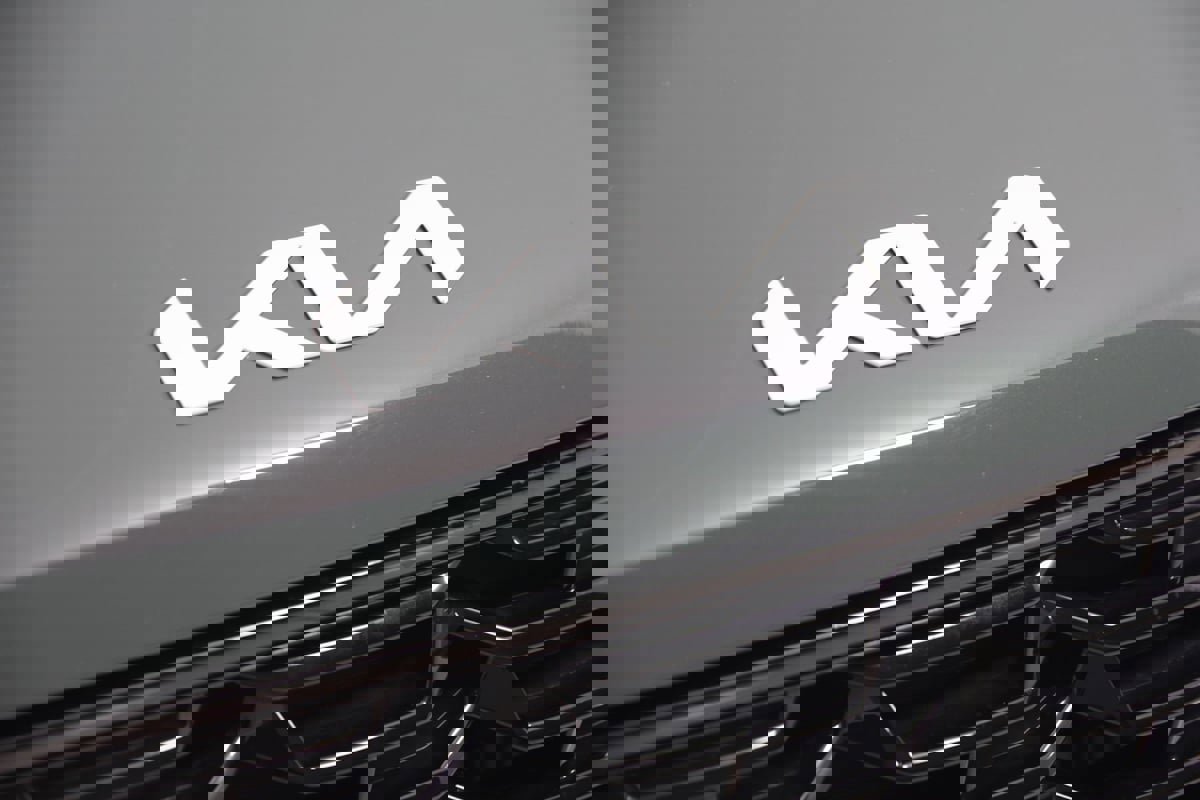 Used 2025 Kia Sorento EX image 17