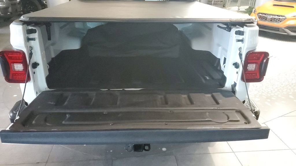 Used 2021 Jeep Gladiator Mojave w/ Trailer Tow Package image 9