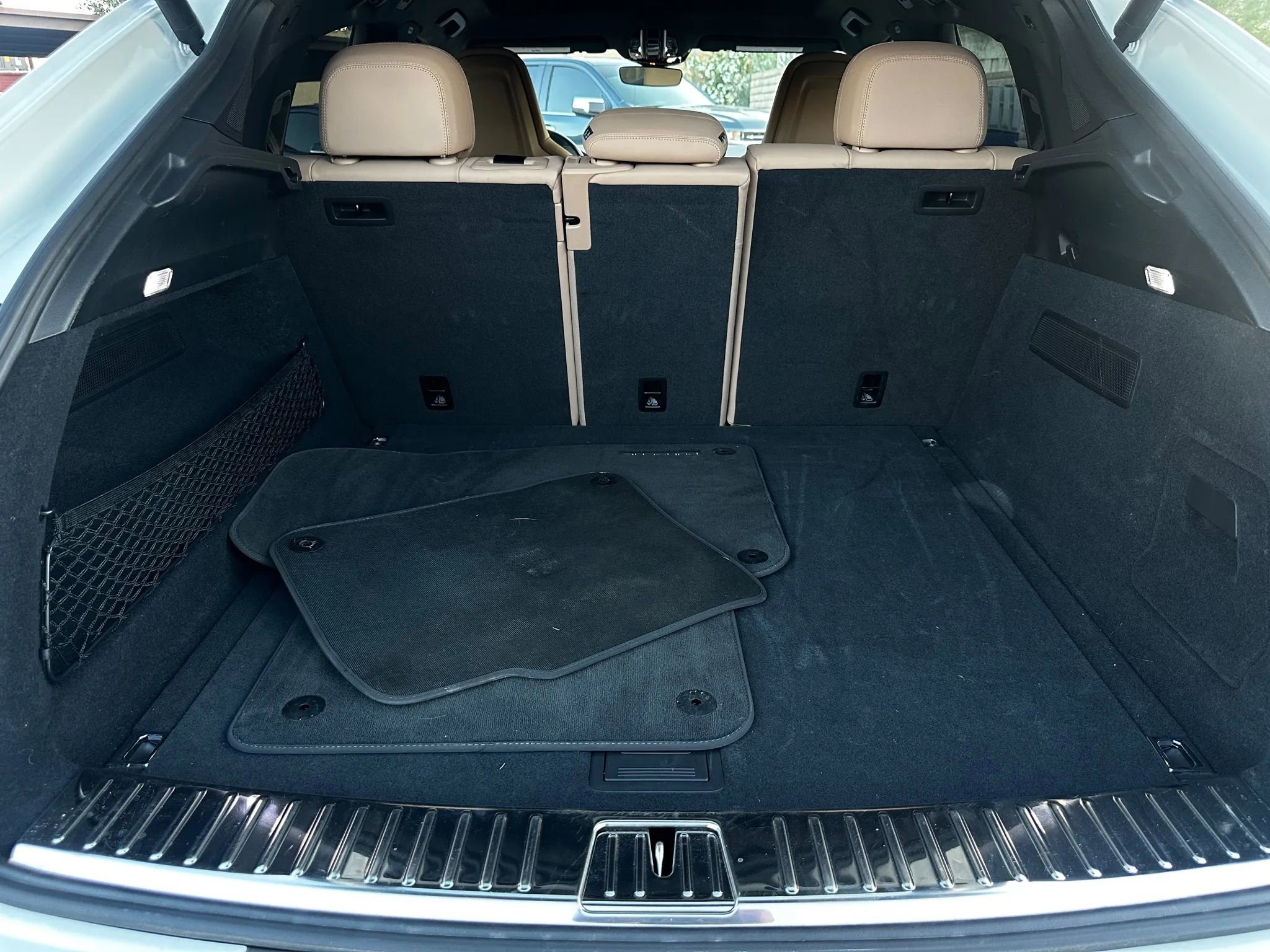 Used 2022 Porsche Cayenne Sport Utility 4D image 21