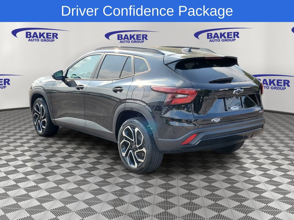 Certified 2024 Chevrolet Trax RS w/ Driver Confidence Package FWD image 3