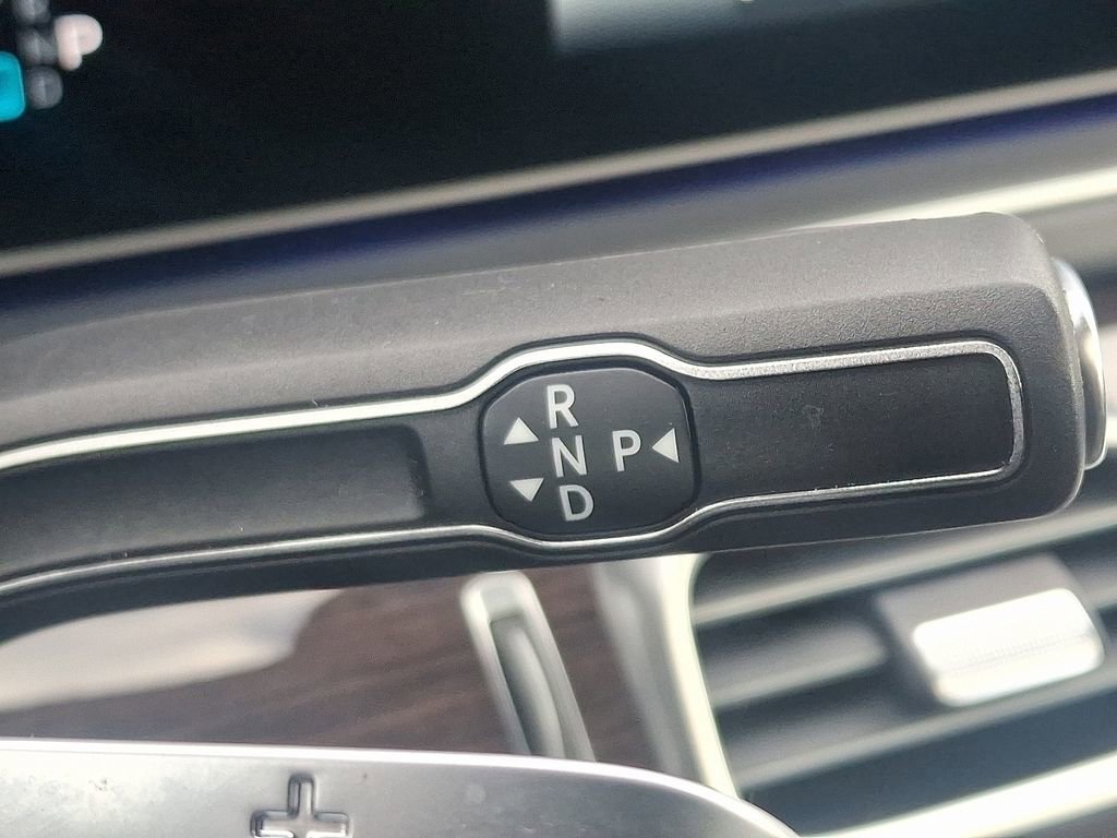 Used 2025 Mercedes-Benz GLE 450e 4MATIC image 16