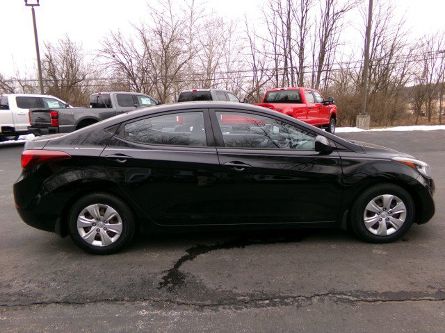 Used 2016 Hyundai Elantra SE FWD image 10