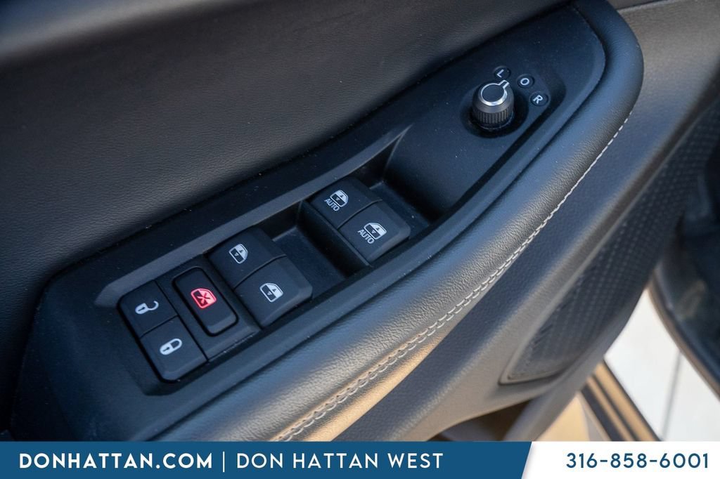 Used 2023 Jeep Grand Cherokee L Laredo AWD/4WD image 17
