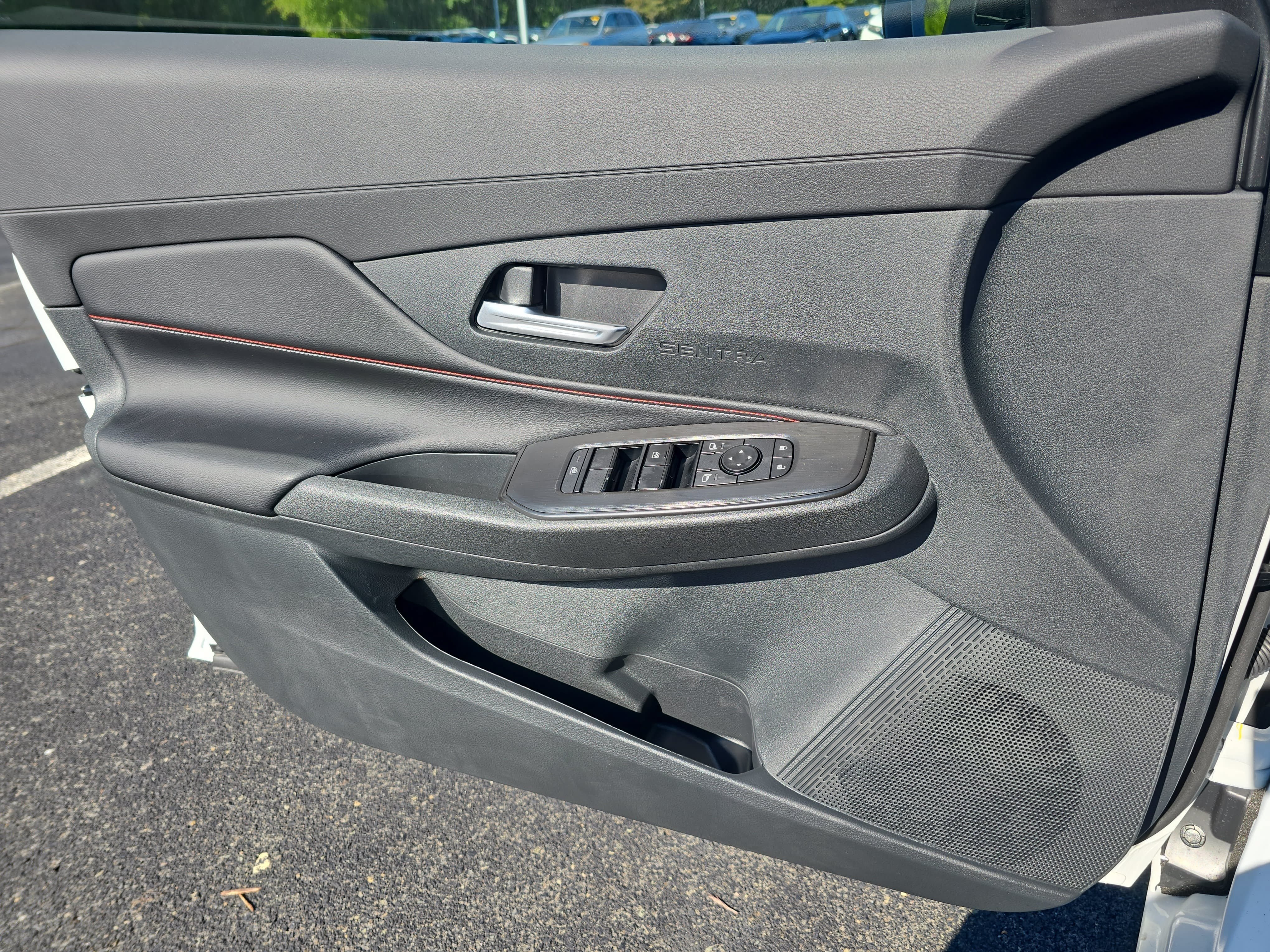 New 2027 Nissan Sentra SR w/ Floor Mat Package FWD image 27
