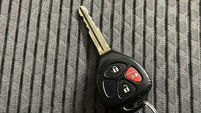 Used 2018 Toyota 4Runner SR5 RWD image 32