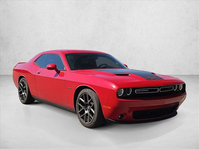Used 2017 Dodge Challenger R/T w/ Driver Convenience Group RWD image 3