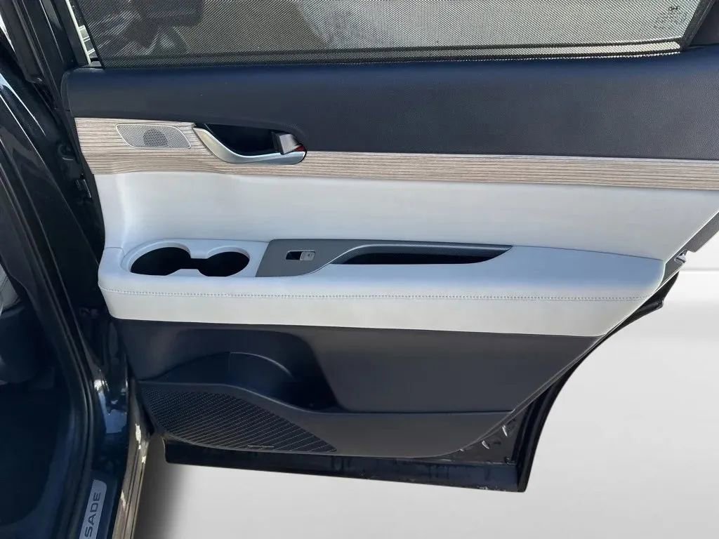 Used 2021 Hyundai Palisade Limited image 31