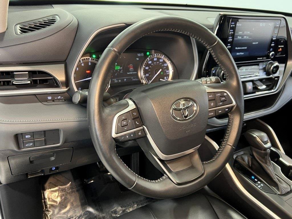 Used 2022 Toyota Highlander XLE image 27