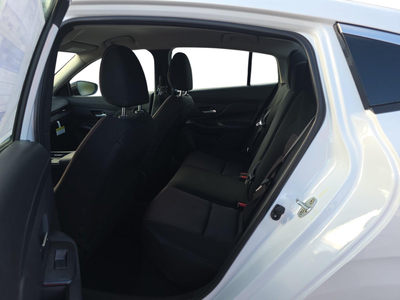 New 2027 Nissan Sentra SR w/ Floor Mat Package FWD image 14
