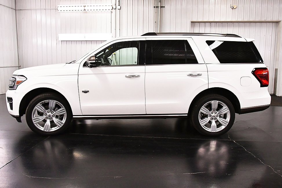 Used 2024 Ford Expedition King Ranch image 4