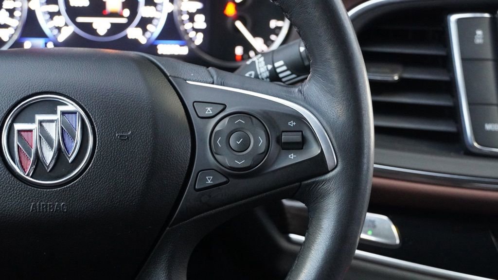 Used 2020 Buick Enclave Avenir w/ Avenir Technology Package image 33