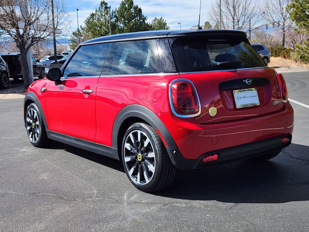 Used 2024 MINI Cooper SE image 3