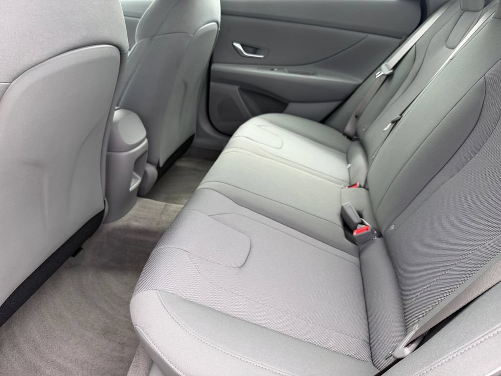 New 2026 Hyundai Elantra SE FWD image 12