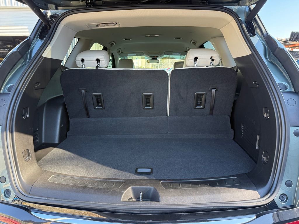 Used 2023 Buick Enclave Essence image 30