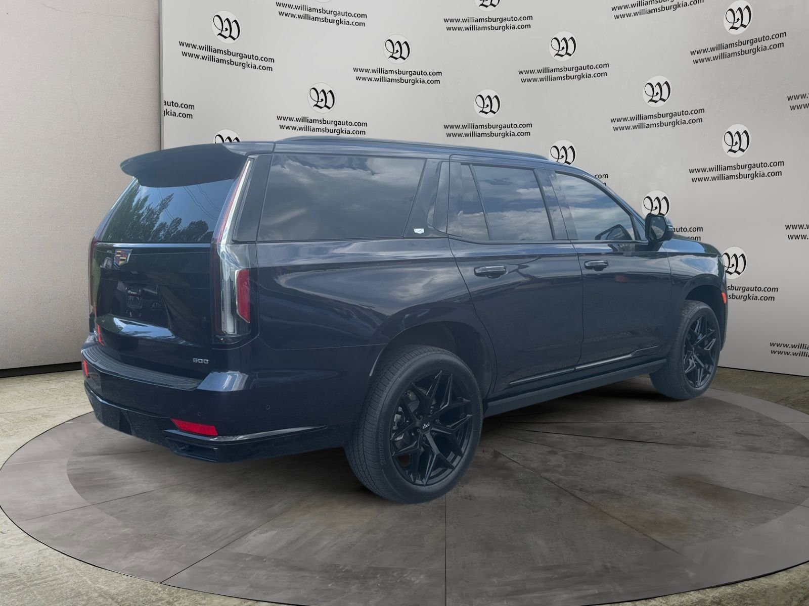 Used 2024 Cadillac Escalade Sport Platinum AWD/4WD image 5