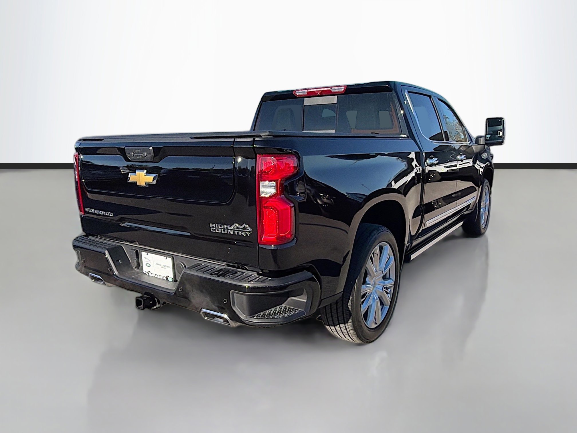 Used 2025 Chevrolet Silverado 1500 High Country w/ High Country Premium Package image 5