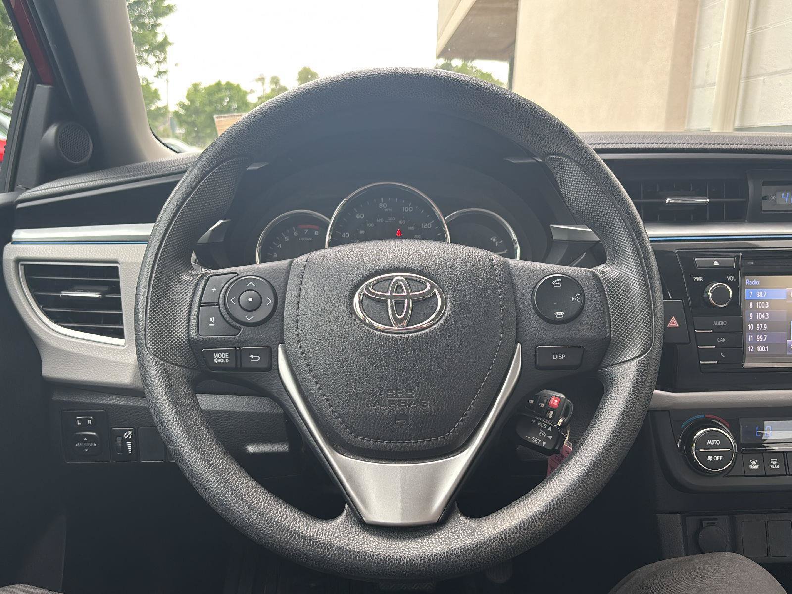 Used 2016 Toyota Corolla LE FWD image 7