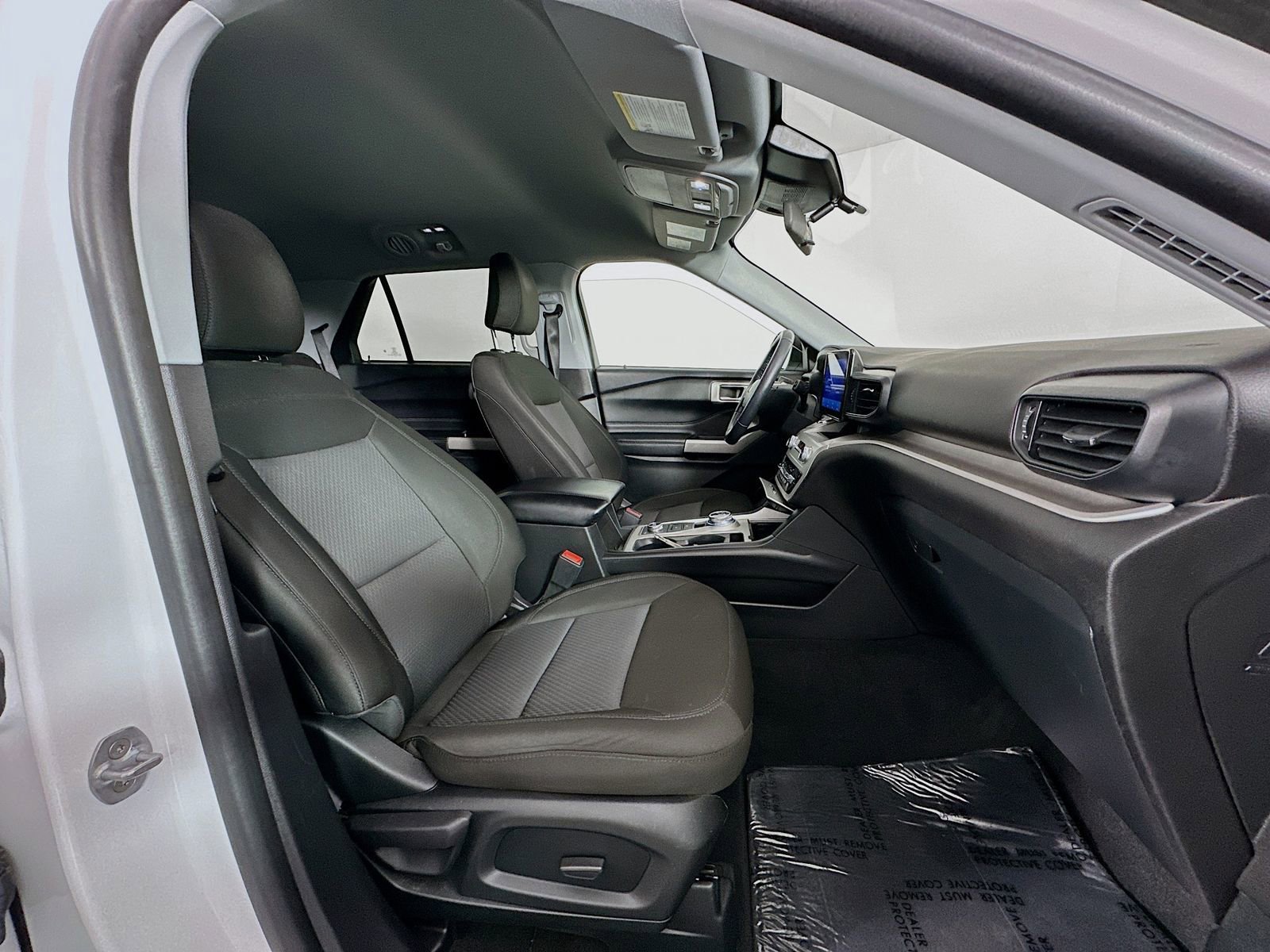 Used 2022 Ford Explorer XLT AWD/4WD image 28