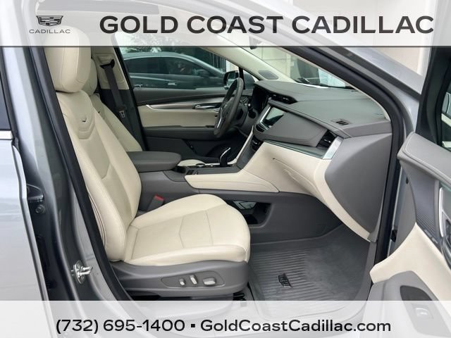 Used 2024 Cadillac XT5 Premium Luxury w/ LPO, Floor Liner Package AWD/4WD image 7