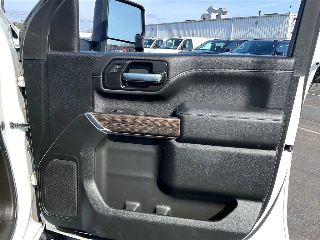 Used 2021 Chevrolet Silverado 2500 LT w/ Convenience Package AWD/4WD image 12