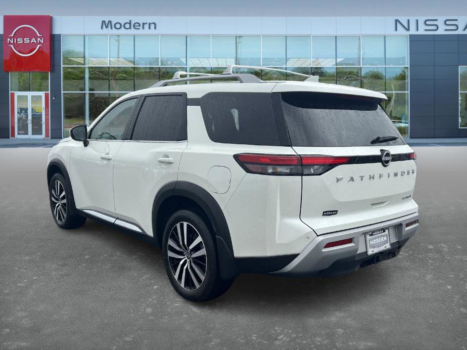 Certified 2024 Nissan Pathfinder Platinum w/ Cargo Package image 7